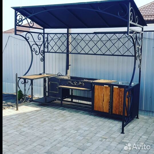 Кованые мангалы с крышей
