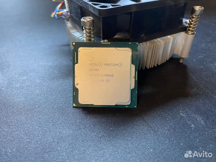Процессор Intel Pentium Gold G5400 комплект