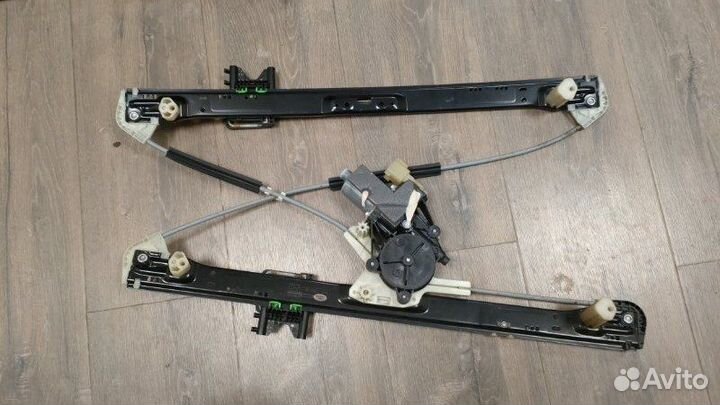 Стеклоподъемник задний правый Land Rover Range
