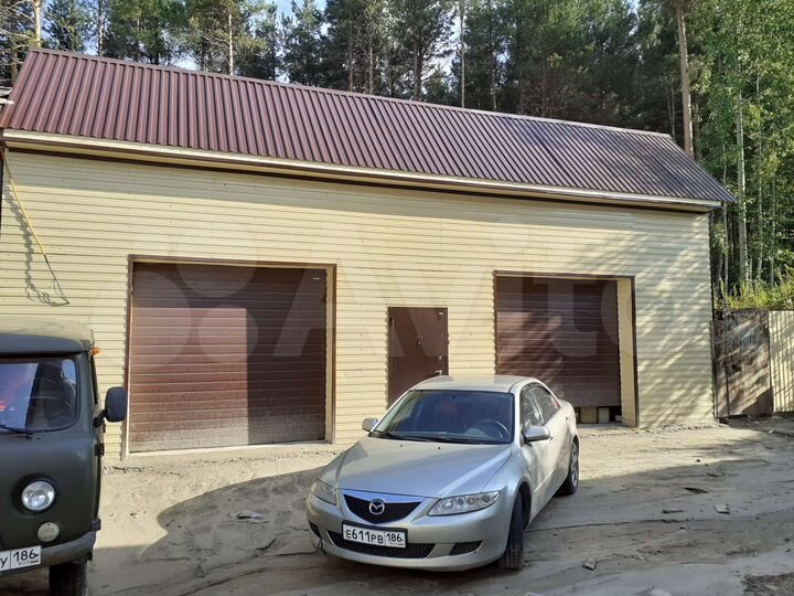 Гараж, > 30 м²