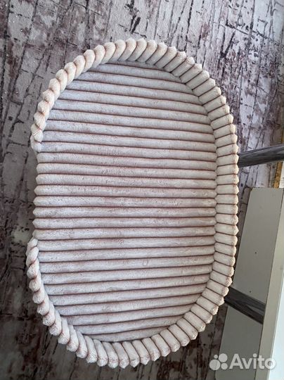 Лежанка с когтеточкой