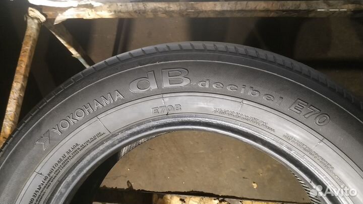 Yokohama dB decibel E70D 215/60 R16
