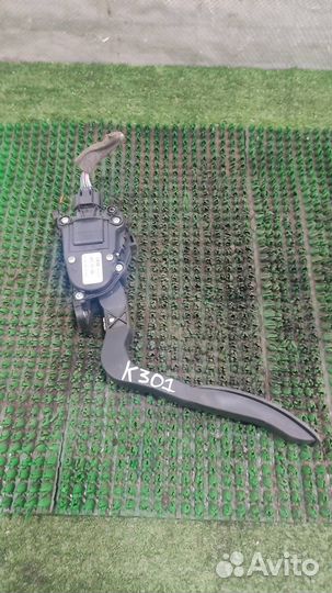 Педаль газа электронная Renault Duster 2015