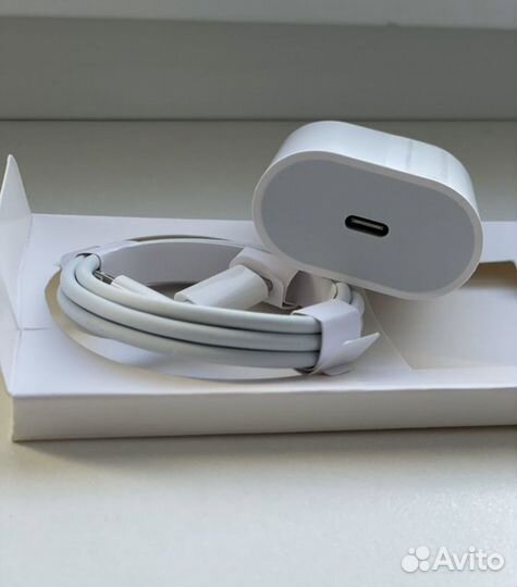 Зарядка на iPhone 20w