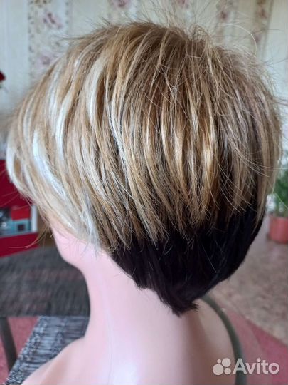 Парик женский