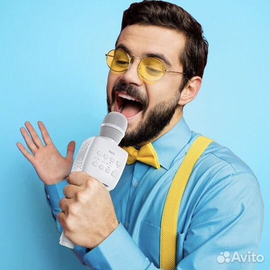 Беспроводной караоке микрофон бело-голубой новый