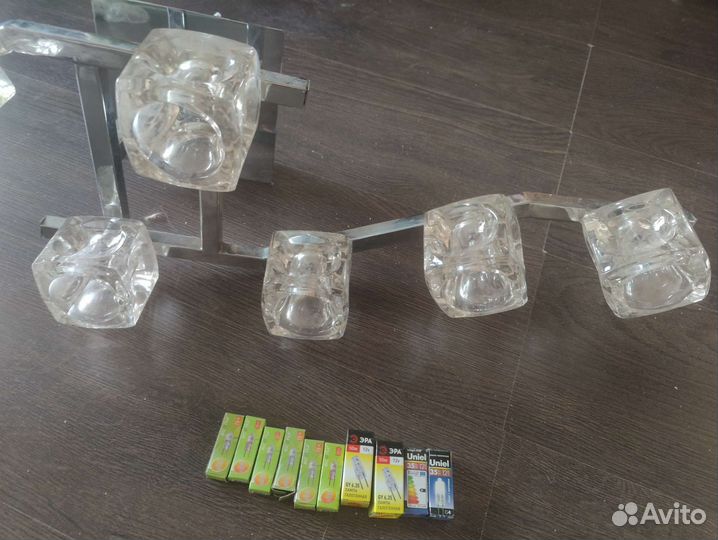 Люстра потолочная на штанге