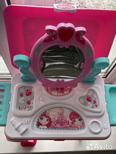 Детский туалетный столик