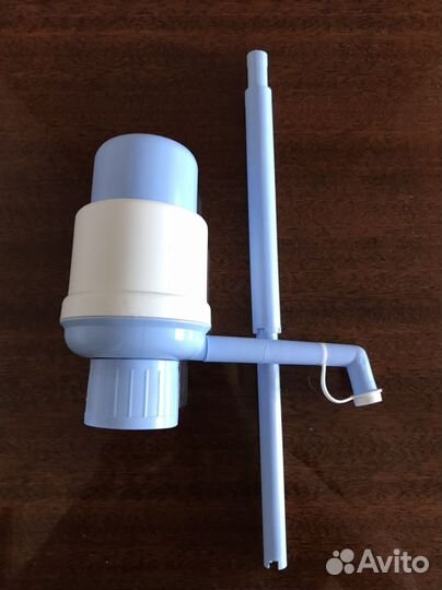 Ручная помпа для воды