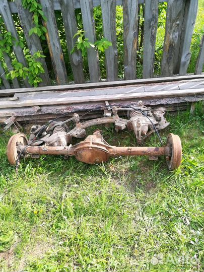 Заднее стекло