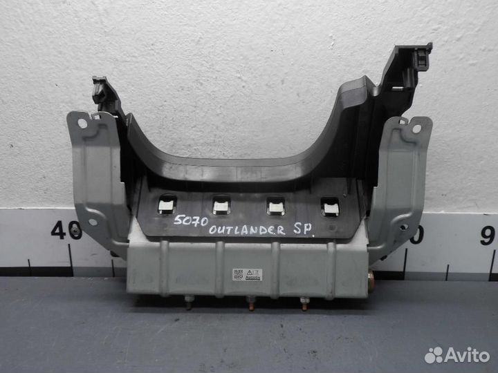 Подушка безопасности нижняя (для колен) Mitsubishi