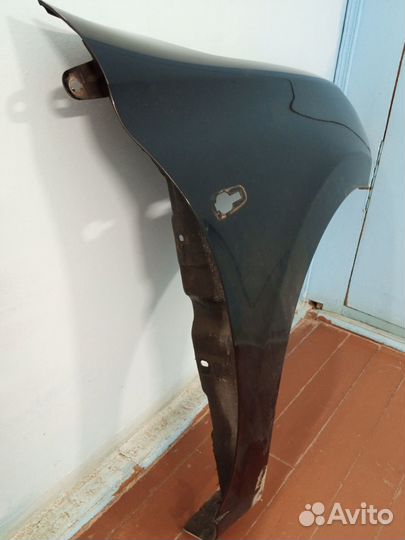 Крыло переднее левое и правое на LADA Granta