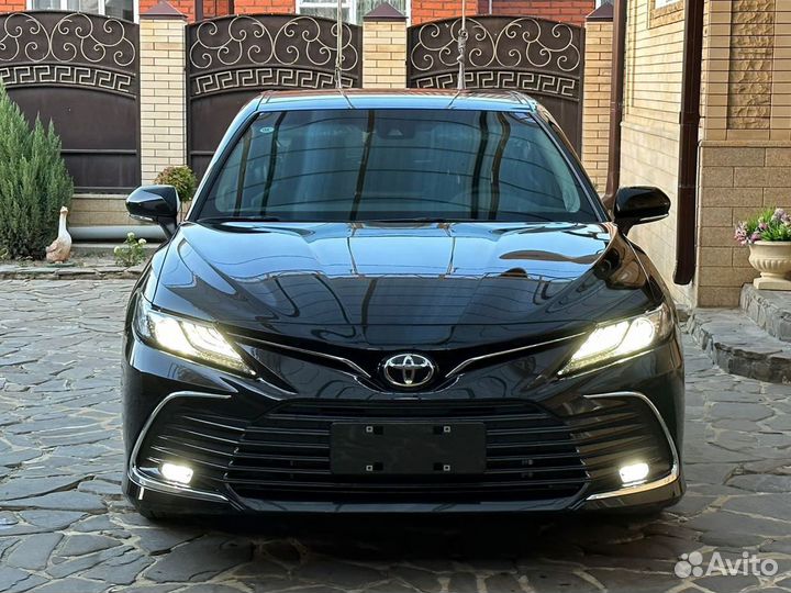 Toyota Camry 2.5 AT, 2023, 3 700 км