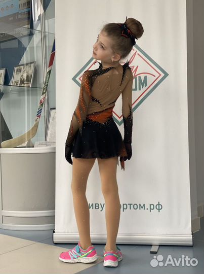 Костюм для фигурного катания