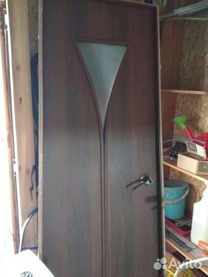 Межкомнатные двери бу 60 см с коробкой (2шт) и 80с