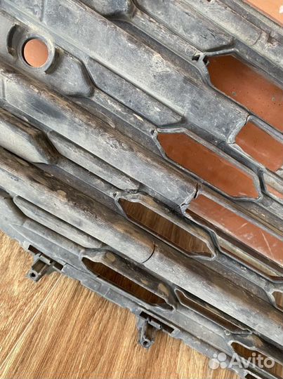 Решетка бампера Toyota Rav 4 2020г