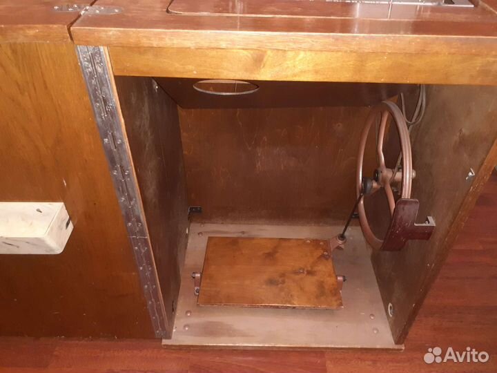 Швейная машина Чайка 116-2