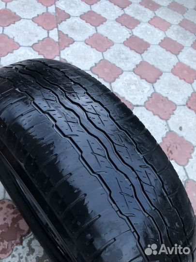 Bridgestone Dueler H/T D687 225/65 R17