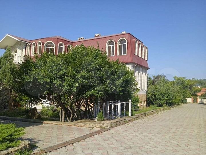 Дом 200 м² на участке 10 сот.