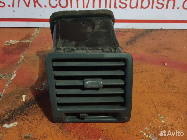 Воздуховод торпеды mitsubishi RVR 1991-97 правый