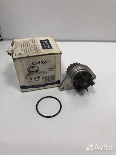 Насос водяной (помпа ) dolz C134