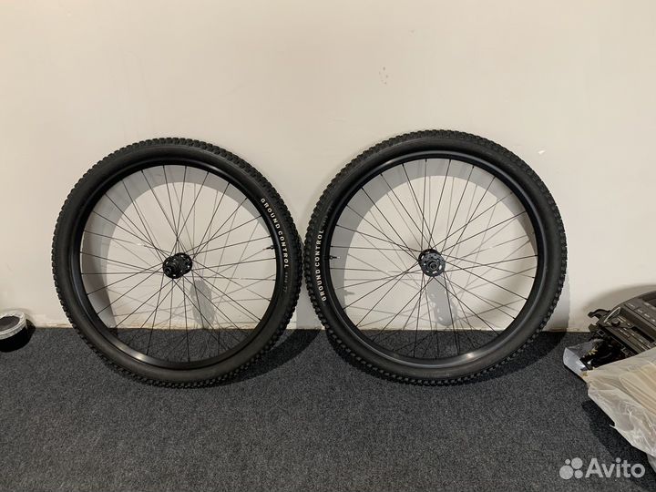 Вилсет с покрышками Specialized 29 колеса