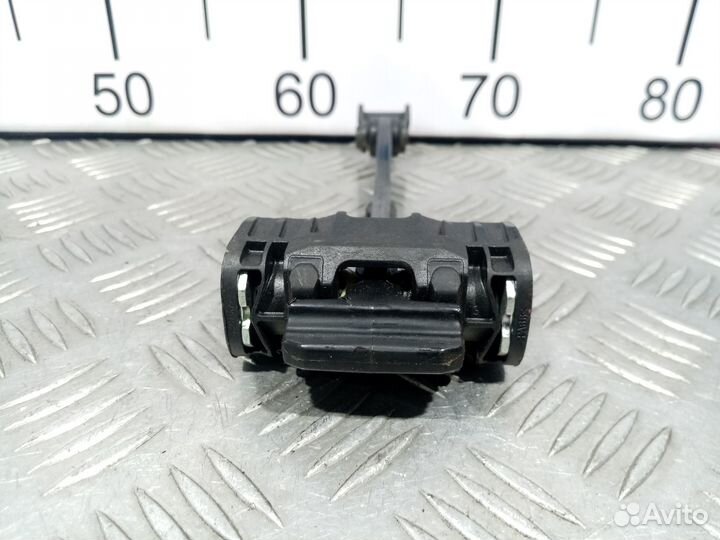 Б/У Ограничитель двери передний Audi#005