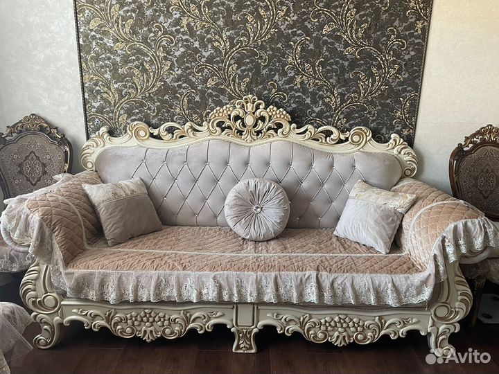 Диван в стиле Барокко