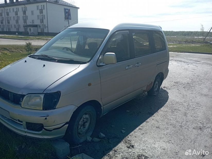 Toyota Town Ace Noah 2.0 AT, 2000, 100 000 км