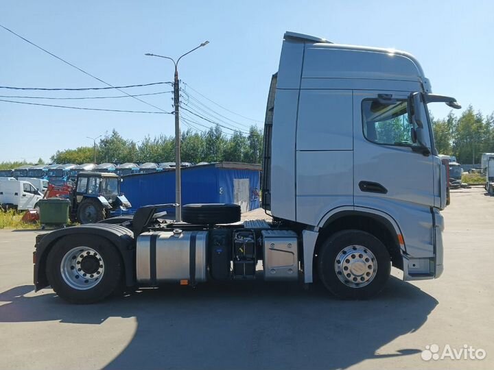 Shacman (Shaanxi) SX4188YY381, 2024