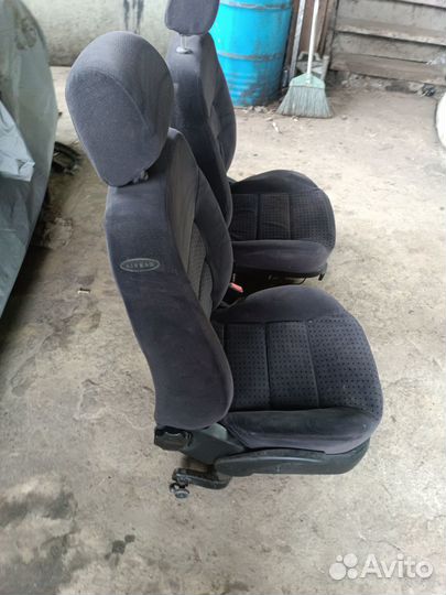 Сиденье переднее Volkswagen Jetta 4