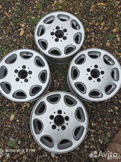 Mercedes 124Ромашки R15