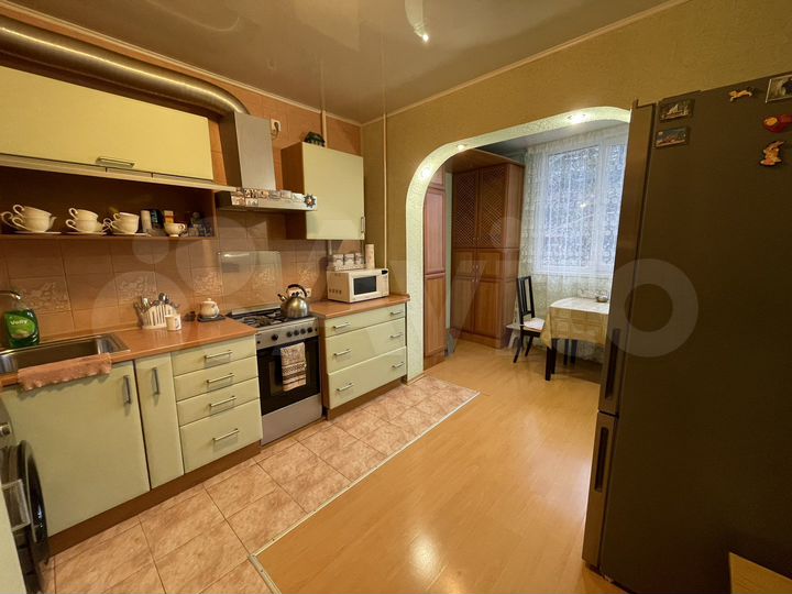 2-к. квартира, 64 м², 2/9 эт.