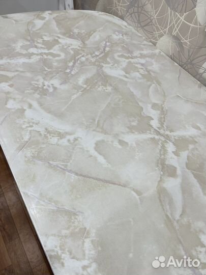 Кухонный стол