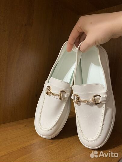 Лоферы женские