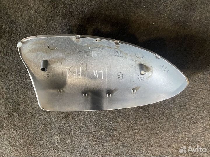 Накладка левого зеркала Ford Focus 1