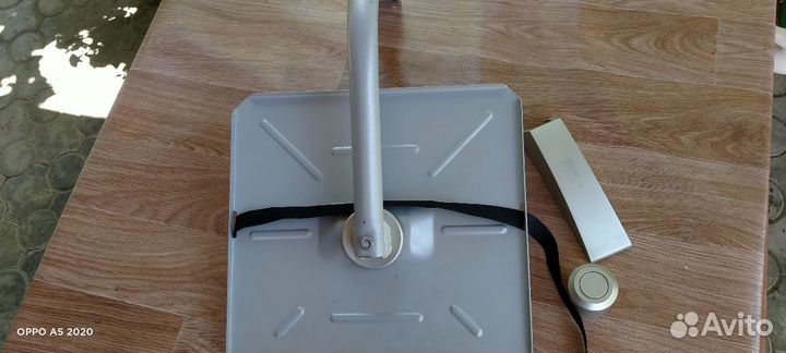 Настенная подставка под тв и технику