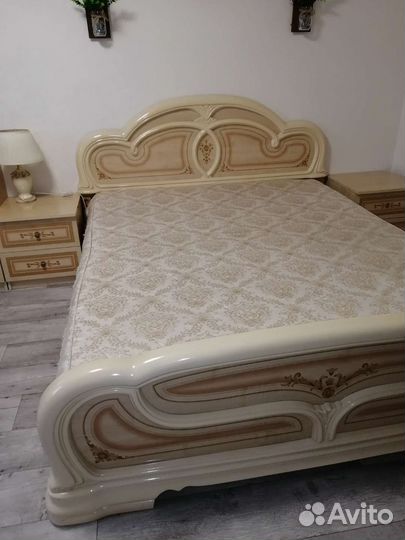 Спальный гарнитур бу