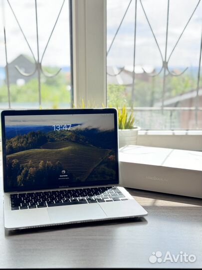 Apple MacBook air 13 2020 i5 8GB