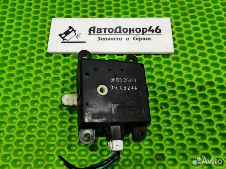Моторчик заслонки отопителя Nissan Teana J31