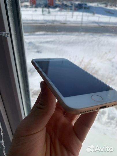 iPhone 8, 128 ГБ