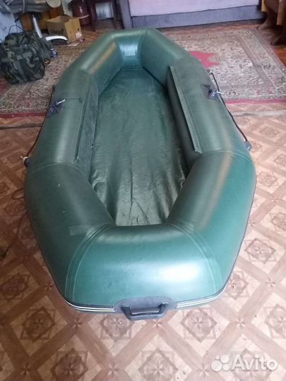 Лодка надувная резиновая весельная