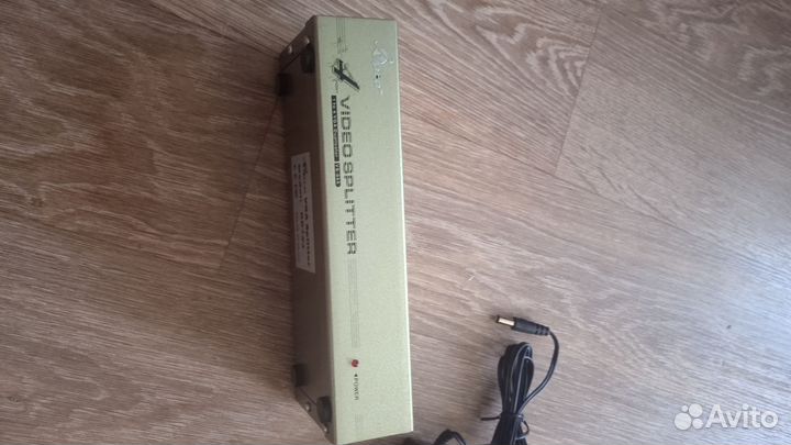 VGA splitter