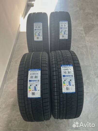 Triangle Snowlink PL02 245/45 R17 99V