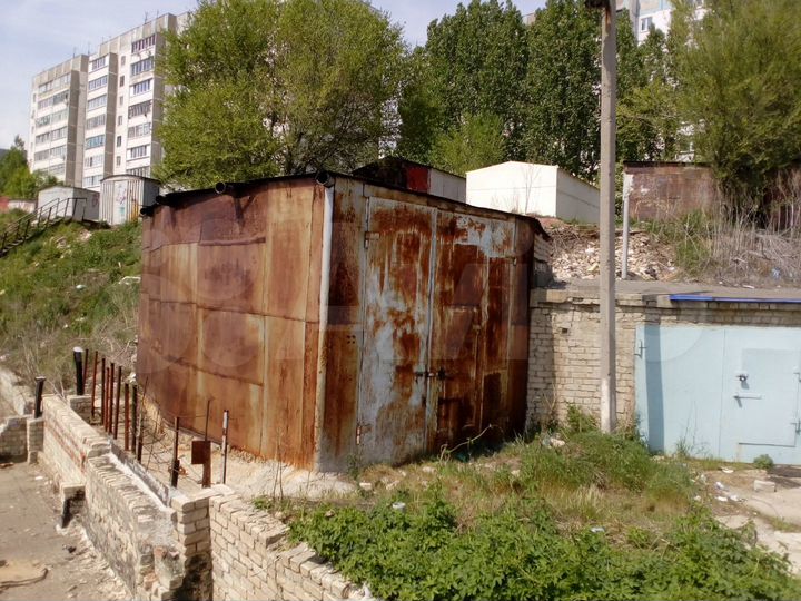Гараж, > 30 м²