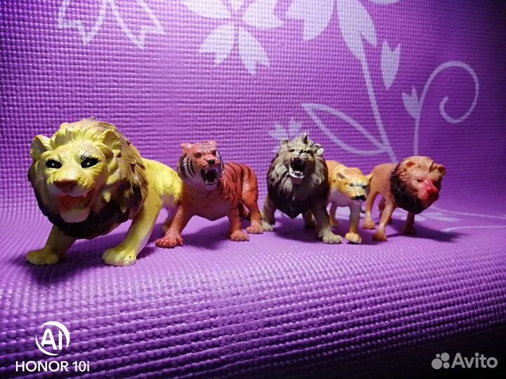 Фигурки животных kalekta и China