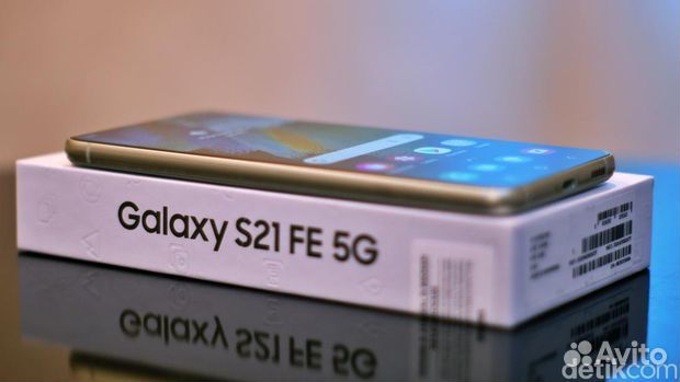 Samsung Galaxy S21 FE 5G, 8/256 ГБ