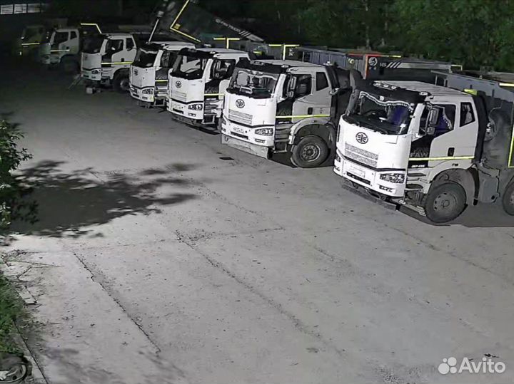 Водитель самосвала
