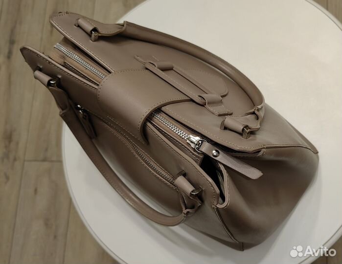 Итальянская сумка фирмы Genuine Leather