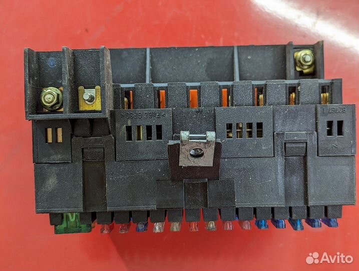 Блок предохранителей Volkswagen Pointer